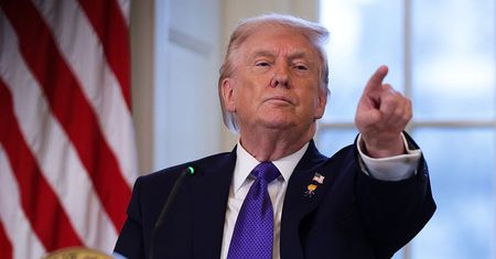 Trump grozi Iranowi. "Mamy bardzo mocne opcje"