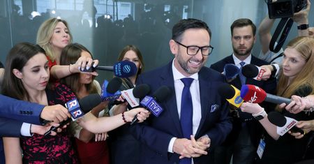 "Uśmiechacie się?" Daniel Obajtek uderza w rząd. Mówi o "plastrze na otwarte złamanie"