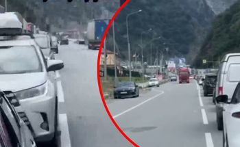 Rosjanie masowo uciekają przed mobilizacją. Są nagrania z granicy