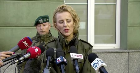 W miniony weekend dwie próby siłowego sforsowania granicy, dwaj żołnierze odnieśli obrażenia.