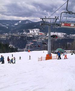 Wisła: narciarze spadli z wyciągu narciarskiego