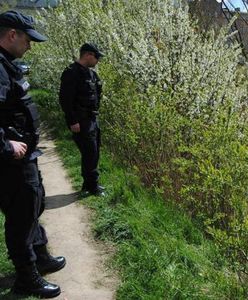 Policjanci i strażacy wspólnymi siłami uratowali mężczyznę, który wpadł do stawu w Gnieźnie