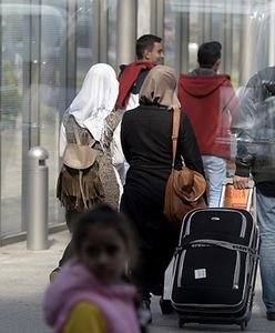 Komisarz UE: relokacja uchodźców jest wiążąca i będzie kontynuowana