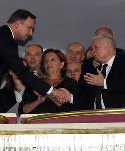 Kilkuminutowe brawa po uroczystej premierze "Smoleńska"