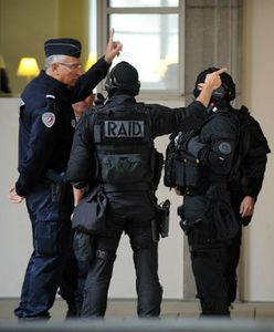 Francja: policja zarekwirowała podejrzany samochód w pobliżu Notre Dame