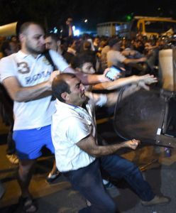 Armenia: aresztowania demonstrantów po gwałtownych starciach z policją