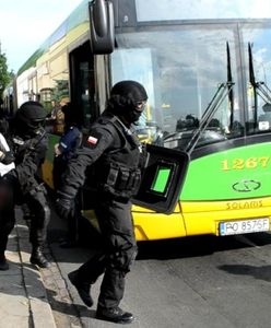 Bomba w tramwaju lub pociągu - czy pracownicy transportu publicznego wiedzą, jak zareagować?