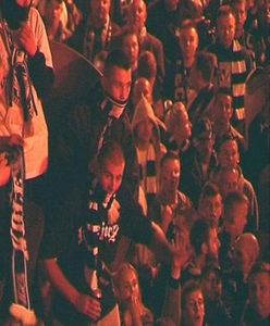 Uszkodzili wóz TVP w trakcie fety kibiców Lecha w Poznaniu. Policja publikuje twarze sprawców