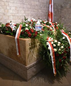 Rozpoczęła się ekshumacja ciał pary prezydenckiej