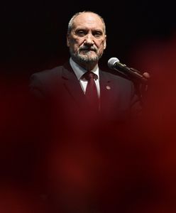 Najnowszy sondaż zaufania do polityków CBOS. Ekspert: Macierewicza zgubiła pycha