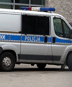 W jednym z mieszkań na warszawskim Mokotowie pobili i podpalili młodego mężczyznę