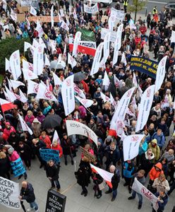 W 17 miastach protestowano przeciw reformie oświaty