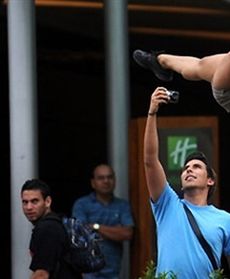 Z klubu nocnego na ulice