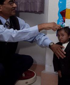 Mierzy 62,5 cm choć ma 18 lat