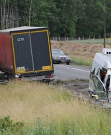 8 ofiar zderzenia busa z ciężarówką