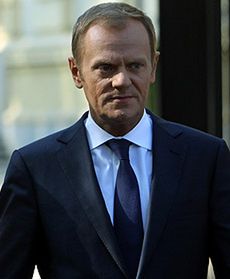 Premier z żoną jeździ po Polsce