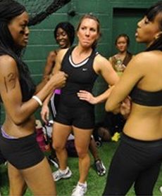 Bielizna i futbol w NY