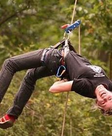 Nie boją się skoczyć w przepaść