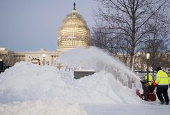 Po śnieżycy wznowiono w Nowym Jorku ruch samochodowy. 19 ofiar śmiertelnych na wschodzie USA