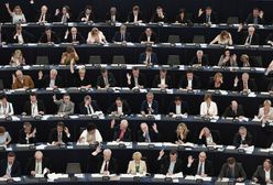 Parlament Europejski przyjął rezolucję krytykującą Polskę