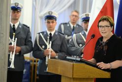 Ewa Kopacz do policjantów: bądźcie dumni z munduru