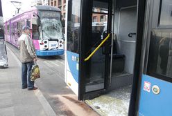 Zderzenie autobusu z tramwajem w Krakowie. Są ranni