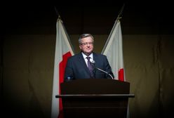 Komorowski: Macierewicz działa jak na wojnie