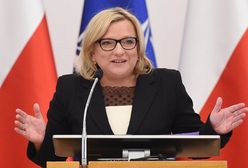 Ciąg dalszy afery wokół lotu polskiej delegacji z Londynu. Beata Kempa: z decyzją pilota się nie dyskutuje. Bartosz Kownacki: nie ma dwóch instrukcji HEAD. Nowoczesna zawiadamia do prokuraturę