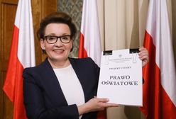 Reforma edukacji. Wydawcy podręczników ostrzegają minister Annę Zalewską