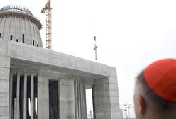 Krzyż na szczycie Świątyni Opatrzności Bożej