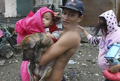 Opłakują zmarłych i liczą straty