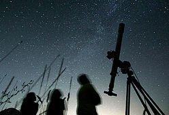 Bajeczne zjawisko na nocnym niebie