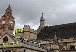 Protestowali na dachu Izby Gmin