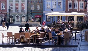 Ogródki na poznańskim Starym Rynku już po nowemu - restauratorzy narzekają