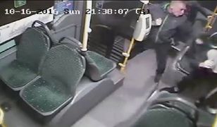 Lublin: brutalny napad na nastolatka w autobusie. Policja prosi o pomoc w ujęciu sprawców