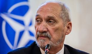 Egipt sprzedał Mistrale Rosji za dolara? Antoni Macierewicz tłumaczy. Tomasz Siemoniak: to kompromitacja