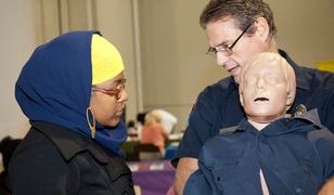 Zmarł Henry Heimlich, wynalazca chwytu ratującego życie