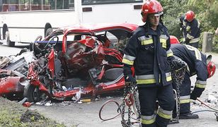 Wypadek autobusu i taksówki