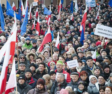 Paweł Lisicki: dziewice orleańskie zabrały głos, czyli na marginesie demonstracji KOD