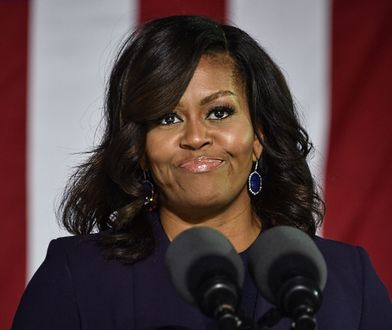 Burmistrz Clay, która skomentowała wpis o "małpie na obcasach", podała się do dymisji