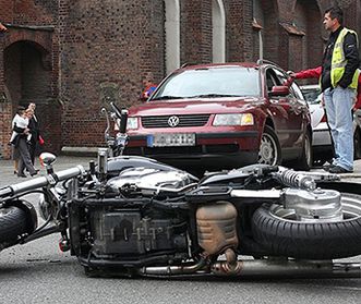 Zderzenie auta z motocyklem