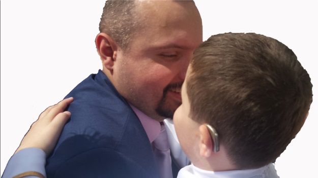 Kacper Nowakowski z synem Szymkiem