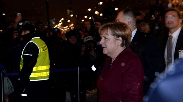 Angela Merkel w drodze na spotkanie z Jarosławem Kaczyńskim