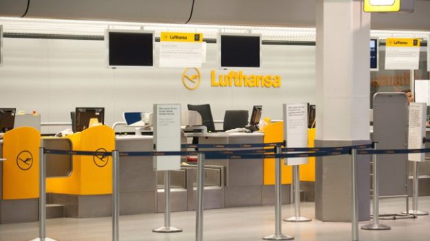 Protest dotknął już 220 tys. podróżnych