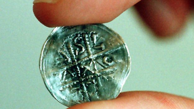 Moneta pochodząca ze słynnego skarbu z Głogowa