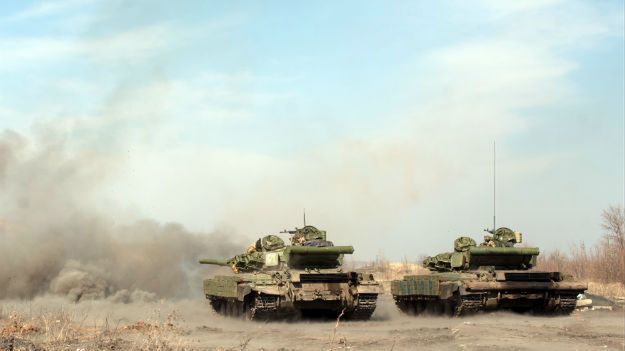 Arsenij Jaceniuk przyznał, że nie oczekuje, by w najbliższym czasie udało się wyzwolić okupowane przez separatystów tereny