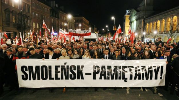 Marsz pamięci w 5. rocznicę katastrofy smoleńskiej