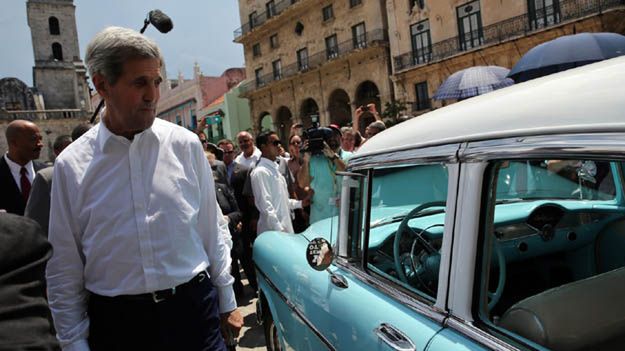 John Kerry z historyczną wizytą na Kubie