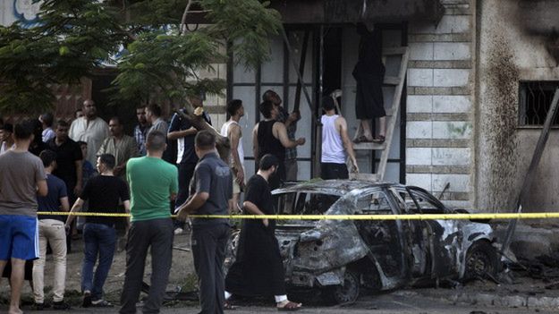 Samochód zniszczony w czasie lipcowej serii ataków bombowych na członków Hamasu, Gaza