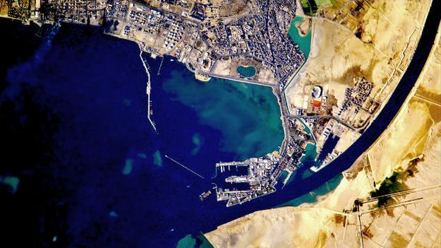 Port Said i wejście do Kanału Sueskiego